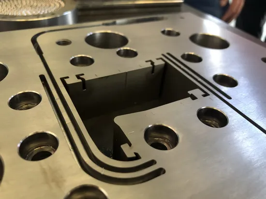 Stampo per pannelli murali in plastica/Stampo per estrusione di pannelli murali in PVC/Stampo per estrusione di pannelli murali