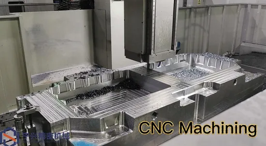 Stampo per estrusore in plastica utilizzato per la linea di estrusione di profili per porte e finestre in PVC e UPVC