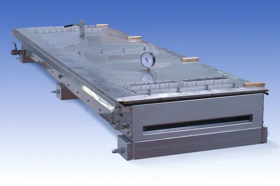 Stampi per estrusione di macchine per la fabbricazione di porte in plastica